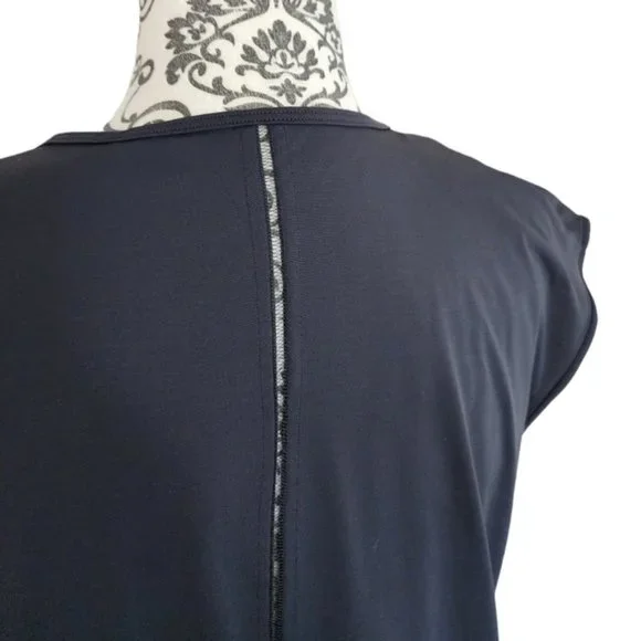 Peak Performance Epic Tee Shirt Black Back Seam Detail Lightweight - Picture 7 of 12